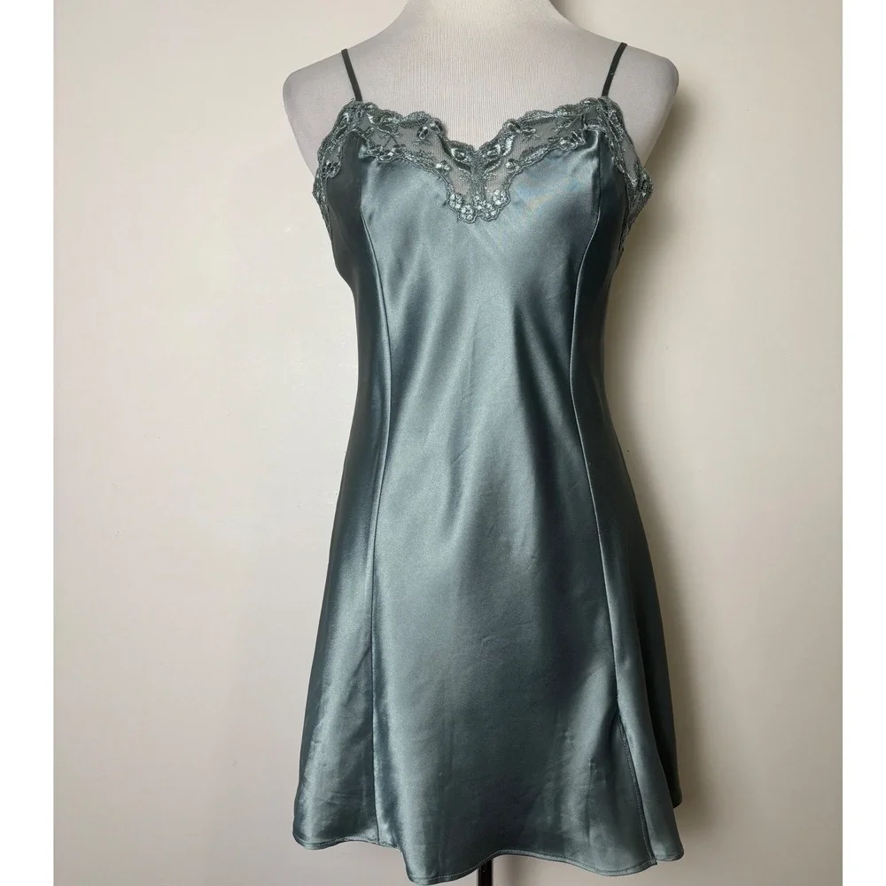 Victoria's Secret Slip Dress S Satin Lace Chemise Coquette Layering Lingerie
